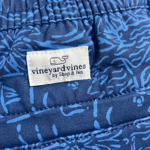 Vineyard Vines 7 Inch Tonal Printed Jetty Shorts Fish Print Men's Size L - Picture 6 of 7